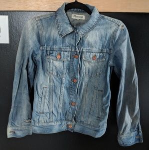 Madewell Distressed Jean Jacket Small